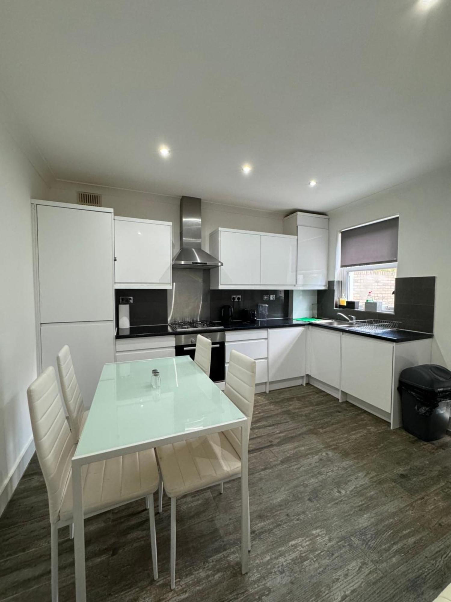Manor Court 1 Apartment London Bagian luar foto